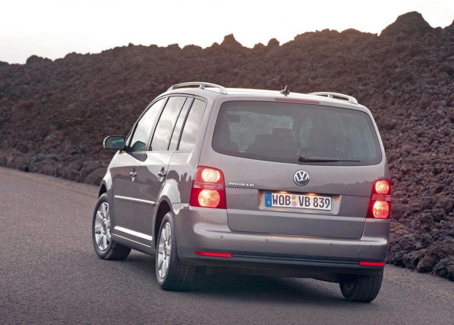  Volkswagen Touran 2007 года  (фото 3 из 74)